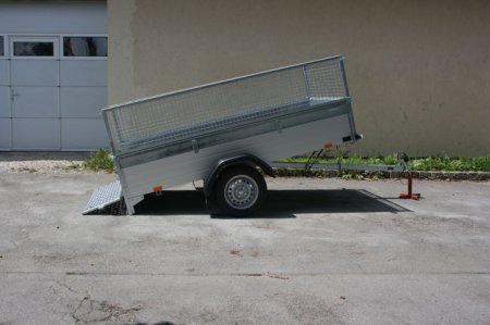 Pongratz LPA ankippbar mit befahrbarer Heckklappe und Laubgitter | Anhängerpark Salzburg