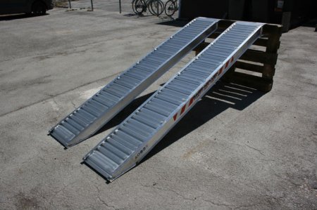 Alurampen M125/35s ohne Rand | Anhängerpark Salzburg